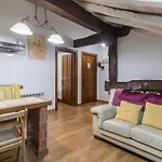 Casa Velarde Apto 2