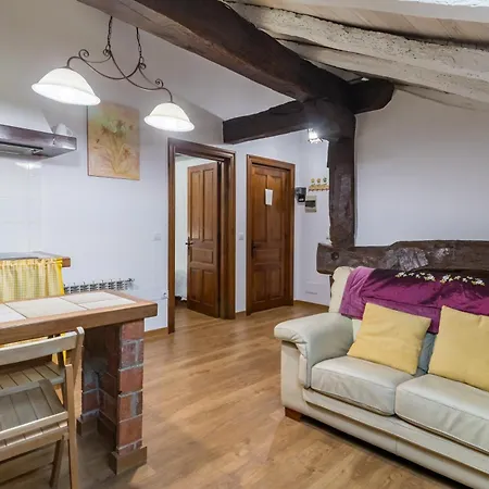 Casa Velarde Apto 2 컨트리하우스 Viérnoles