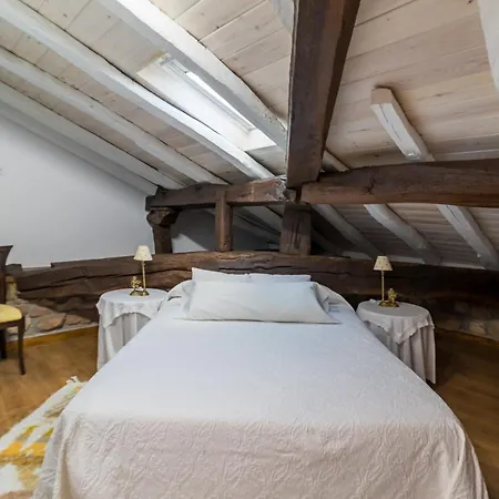 Casa Velarde Apto 2 * Viérnoles