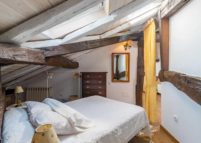 Casa Velarde Apto 2 *